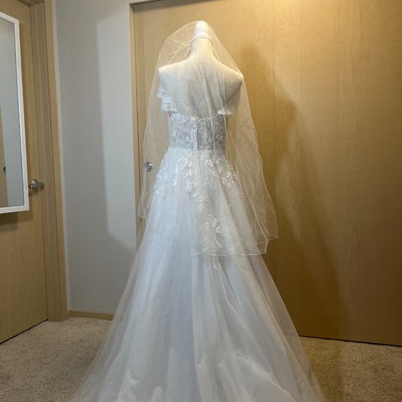 Wedding Dress by Rebecca Ingram - Picture 3 of 4